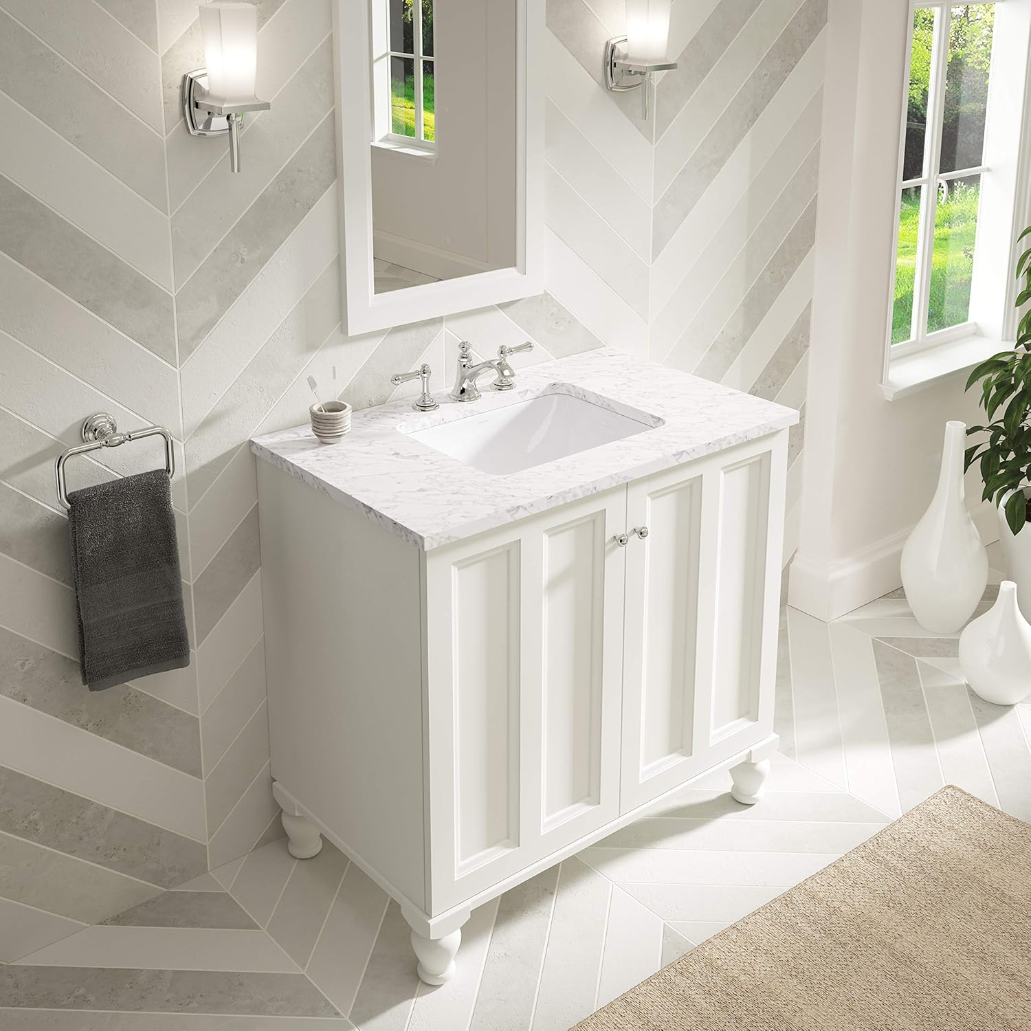 White Under-Mount Bathroom Sink K463344