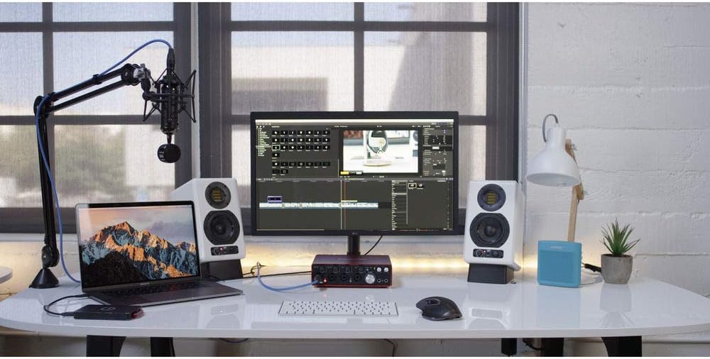 Blue Blackout XLR Condenser Microphone Bundle with Focusrite Scarlett Solo Audio Interface X5432