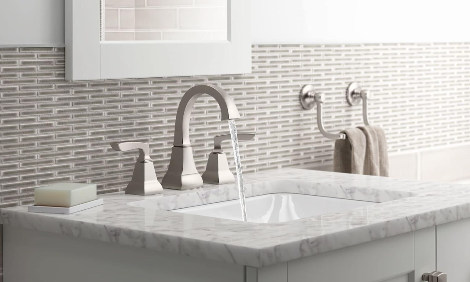 White Under-Mount Bathroom Sink K463344