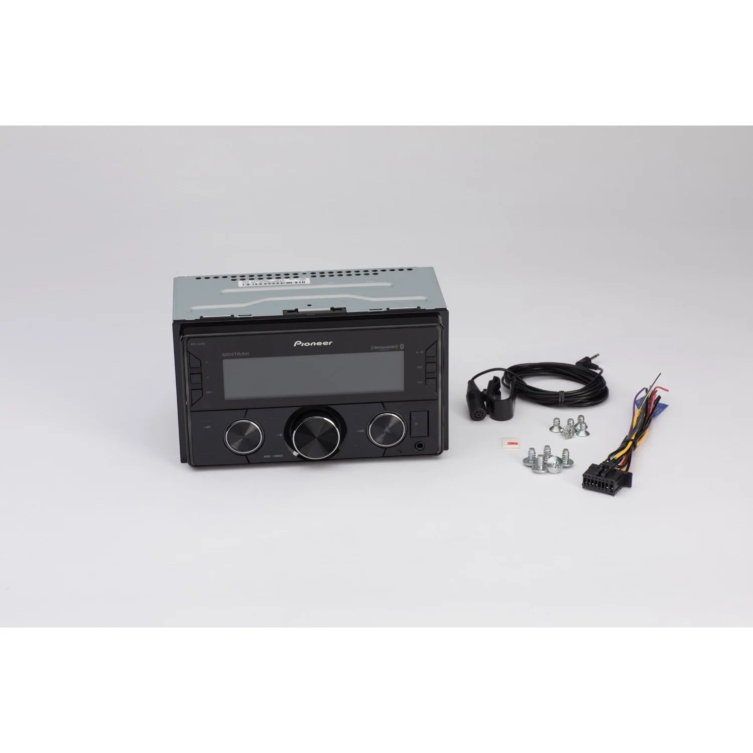 Double-DIN Digital Media Receiver with Bluetooth R846459