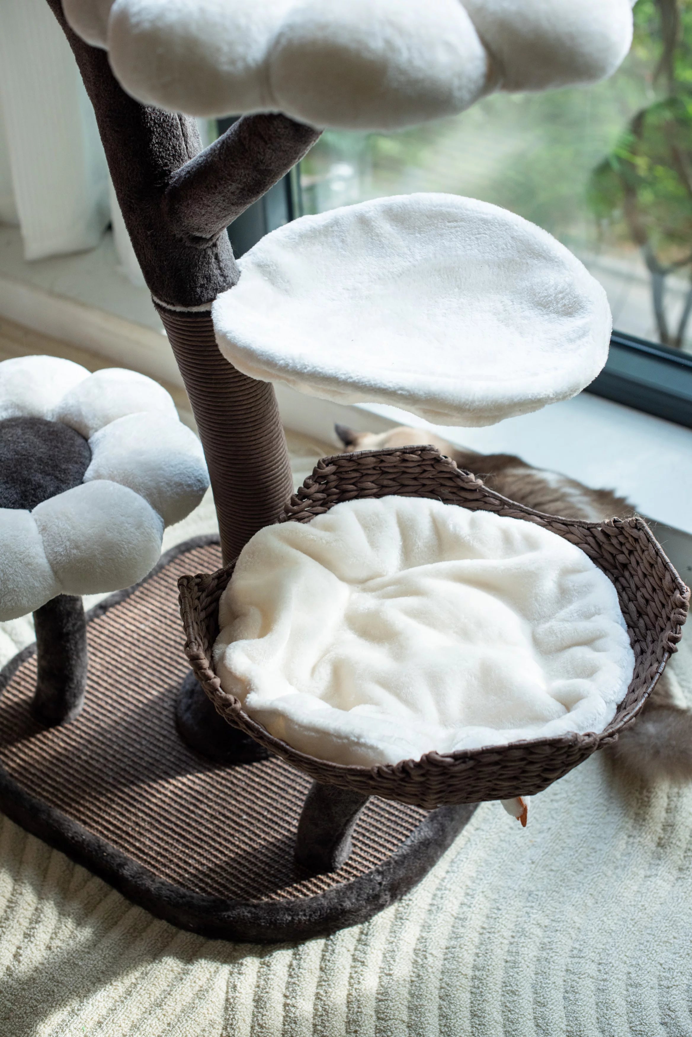 Natural Blossom Flower Woven Tree Branches Large Cat Tree 6-Level Cat Tower with Hammock Foam-Padded Perches Basket U436187