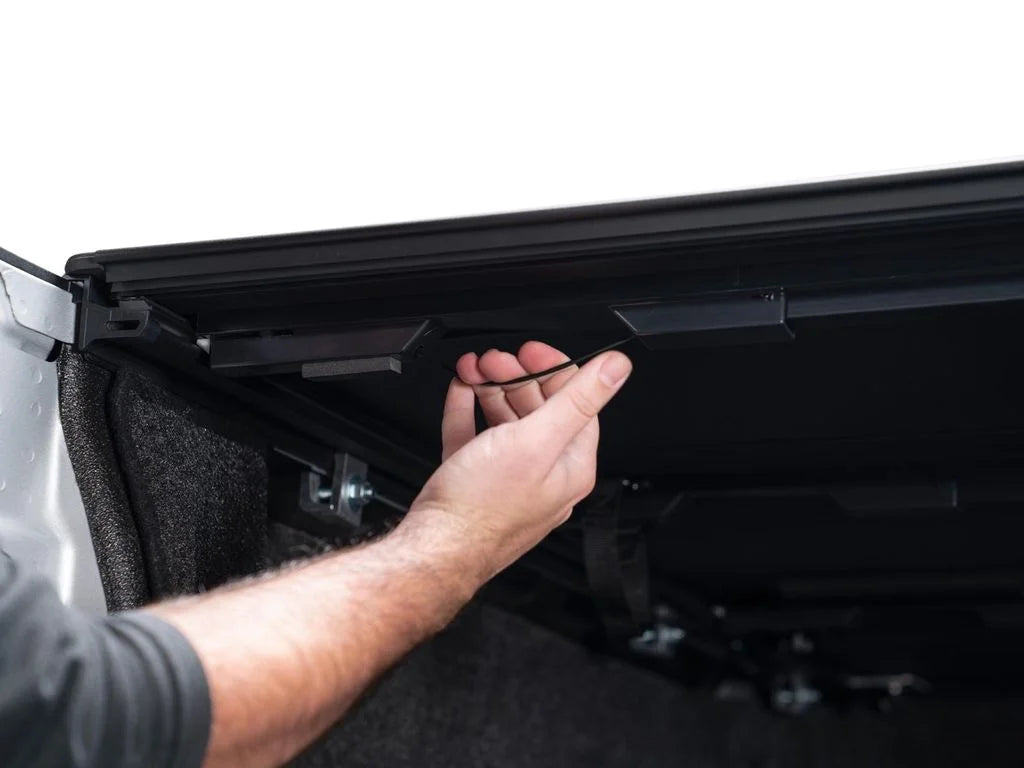 Hard Folding Truck Bed Tonneau Cover V1409