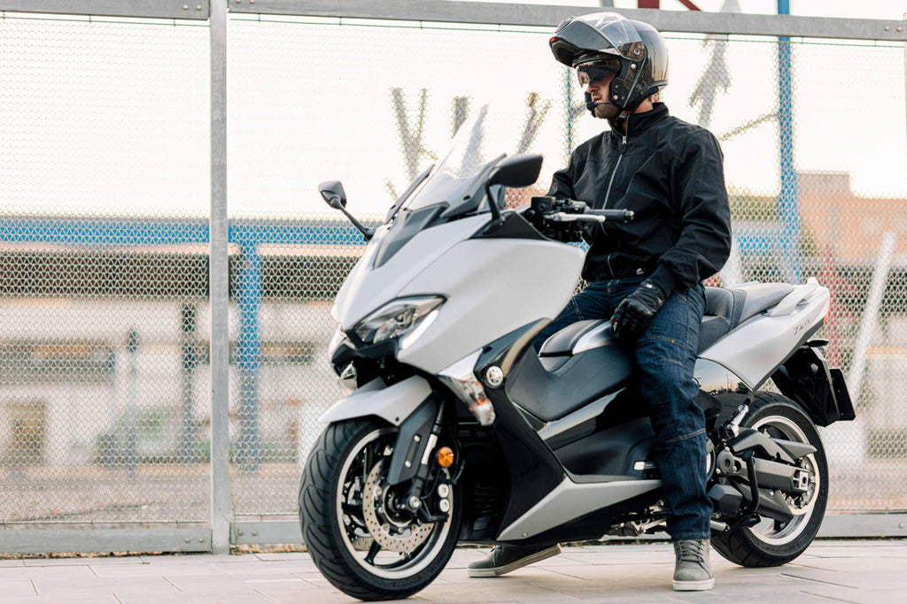 Carbon Helmet, Size M M45302