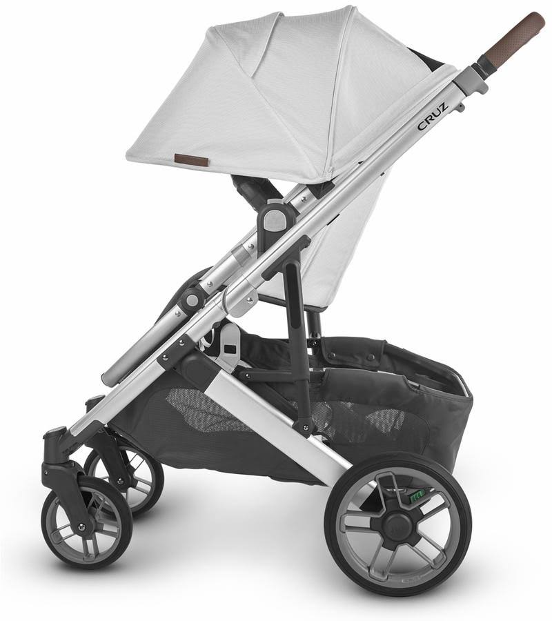 Cruz V2 Stroller + Bassinet Bundle T42962
