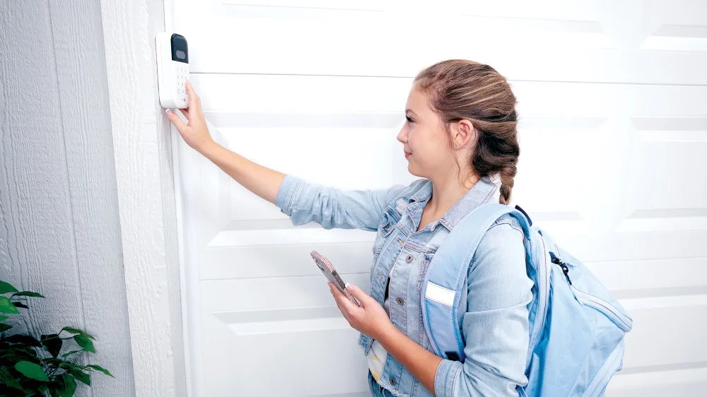 Smart Garage Video Keypad with Camera A327183