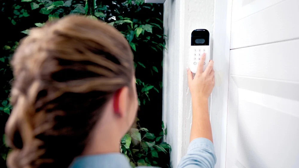 Smart Garage Video Keypad with Camera A327183