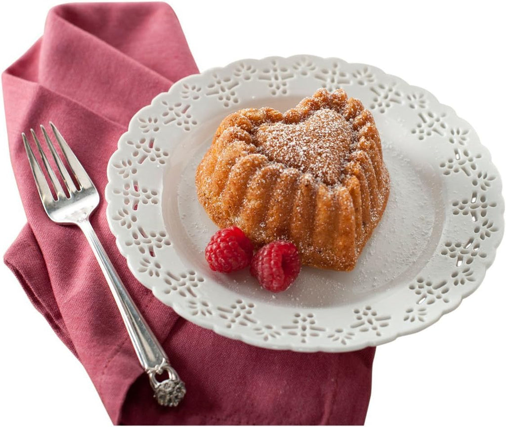 Metallic Heart Cakelet Pan K673092