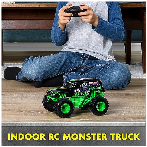 1:24 Scale 2.4 GHz Remote Control Monster Truck P691
